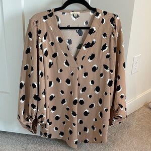 JODIFL Tan Blouse with Notched Collar and 3/4 Sleeves